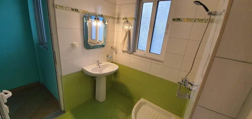 סרנדה Enjoy Apartment מראה חיצוני תמונה